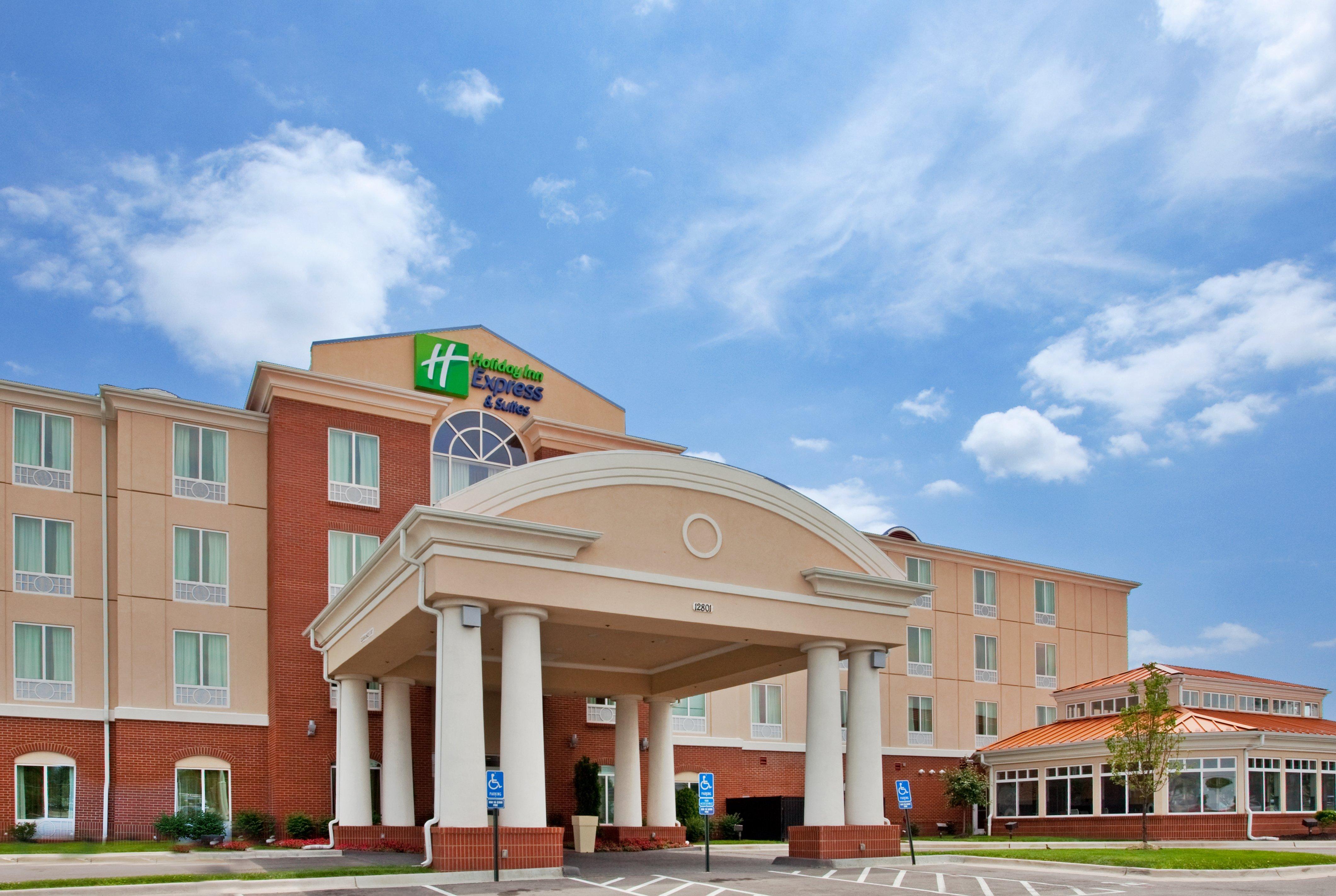 Holiday Inn Express Hotel & Suites Kansas City - Grandview By Ihg Exterior foto